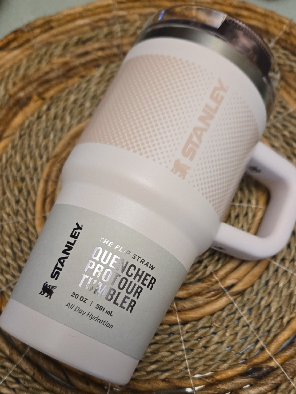 Stanley Quencher Tumbler in Light Pink